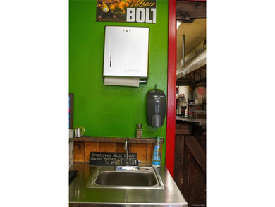 D'Melting Pot is a fully equipped, turnkey restaurant located in - photo 12