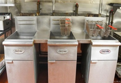 D'Melting Pot is a fully equipped, turnkey restaurant located in - photo 21