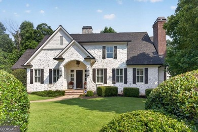Tucked inside an exclusive gated enclave of just 12 custom homes - photo 1