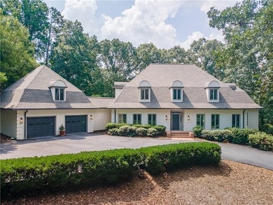 Welcome to your dream home overlooking the lake & pristine - photo 2