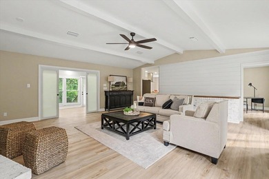*1 photo is virtually staged* Stunning country retreat in N.E - photo 8