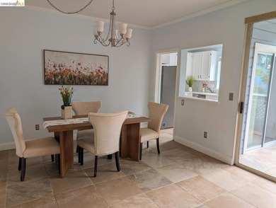Awesome waterfront 1st floor newly Renovated Condo with a sunny - photo 11