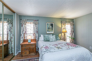 Updated & Move-In Ready! This beautifully maintained 2-bedroom - photo 18