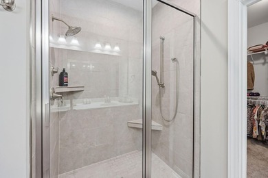 Nestled on a picturesque cul-de-sac, this exceptional, freshly - photo 20