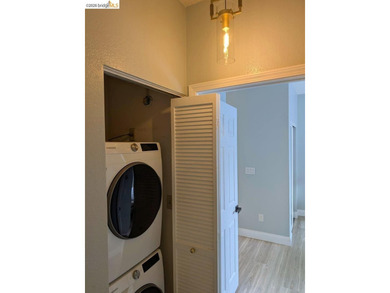Awesome waterfront 1st floor newly Renovated Condo with a sunny - photo 22