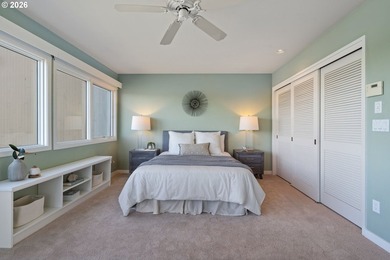 Riverpoint offers contemporary resort-like living and the rare - photo 23
