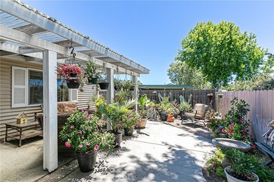 Updated & Move-In Ready! This beautifully maintained 2-bedroom - photo 33