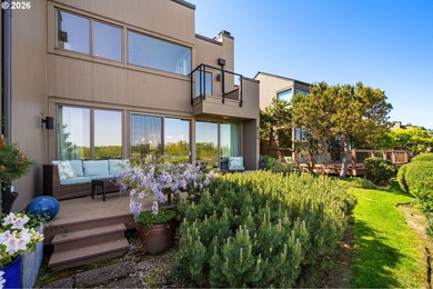 Riverpoint offers contemporary resort-like living and the rare - photo 36