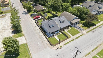 Beautifully maintained and thoughtfully updated, this 1925 - photo 37