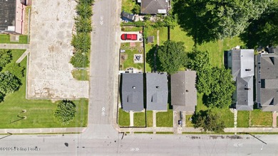 Beautifully maintained and thoughtfully updated, this 1925 - photo 39