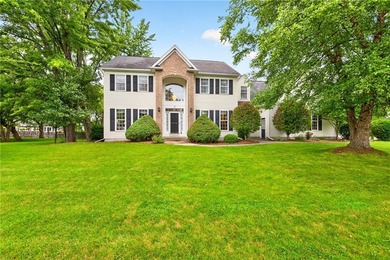 WELCOME TO YOUR FOREVER HOME! DISCOVER THE PERFECT BLEND OF - photo 2