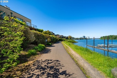 Riverpoint offers contemporary resort-like living and the rare - photo 42