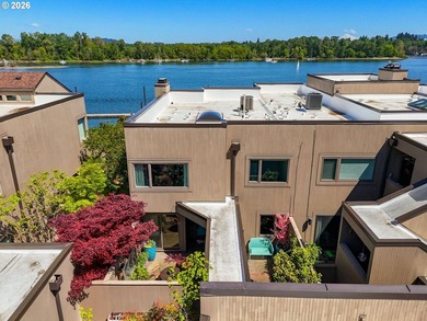 Riverpoint offers contemporary resort-like living and the rare - photo 45