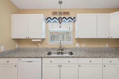 Welcome to this well-maintained home in Gulf Breeze! Major - photo 7