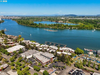 Riverpoint offers contemporary resort-like living and the rare - photo 47