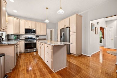 WELCOME TO YOUR FOREVER HOME! DISCOVER THE PERFECT BLEND OF - photo 8