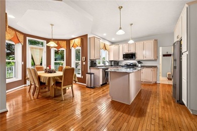WELCOME TO YOUR FOREVER HOME! DISCOVER THE PERFECT BLEND OF - photo 10