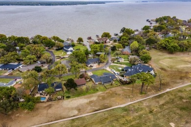 Cedar Creek Lake Home For Sale in Kemp Texas