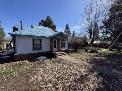 Mountain Meadows Reservoir Home For Sale in Westwood California