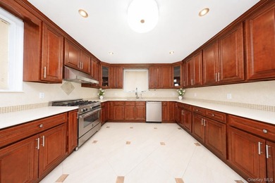 A rare opportunity to own a CORNER sophisticated home that - photo 6