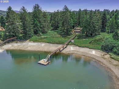 Welcome to your coastal paradise where rustic charm meets serene - photo 2