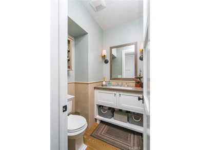 Nestled in the heart of Balboa Island, 217 Coral Avenue invites - photo 15