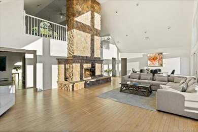 Enjoy Sunsets Galore from This Private Retreat with an Expansive - photo 3