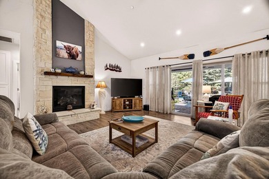 Escape to the mountains in this thoughtfully designed custom - photo 7