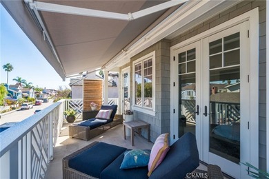 Nestled in the heart of Balboa Island, 217 Coral Avenue invites - photo 28