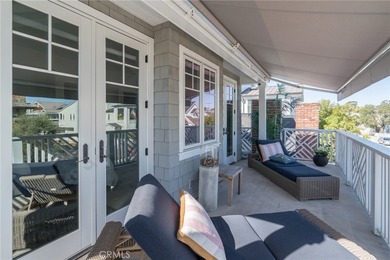 Nestled in the heart of Balboa Island, 217 Coral Avenue invites - photo 29