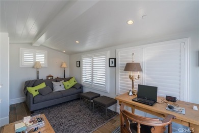 Nestled in the heart of Balboa Island, 217 Coral Avenue invites - photo 31