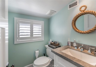 Nestled in the heart of Balboa Island, 217 Coral Avenue invites - photo 32