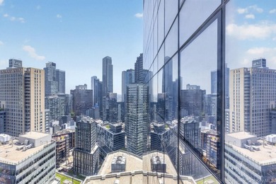 The best priced 2-bedroom, 2-bathroom in Skyline Tower - Queens' - photo 7