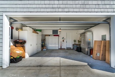Nestled in the heart of Balboa Island, 217 Coral Avenue invites - photo 37