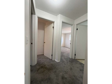 Well maintained, split-level ranch in great neighborhood. Step - photo 10