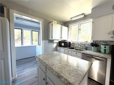 Additional listing photo 3