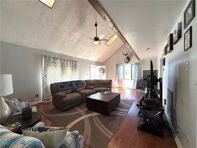 Additional listing photo 4