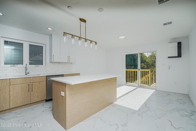 Beautiful New Construction - Semi-Attached Home. Experience - photo 7