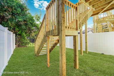 Beautiful New Construction - Semi-Attached Home. Experience - photo 3