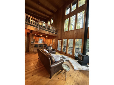 Spacious mountain home located in the highly desirable Lake - photo 4