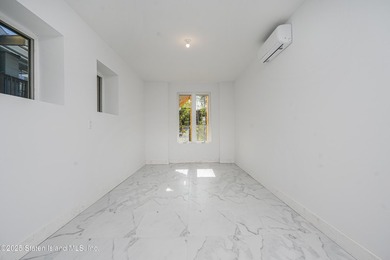 Beautiful New Construction - Semi-Attached Home. Experience - photo 6