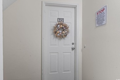 Fully furnished, turnkey one-bedroom, one-bathroom second-floor - photo 3