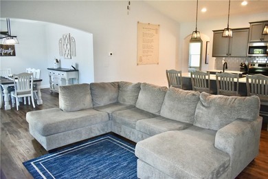 Sellers are offering a 1-year home warranty for added peace of - photo 9