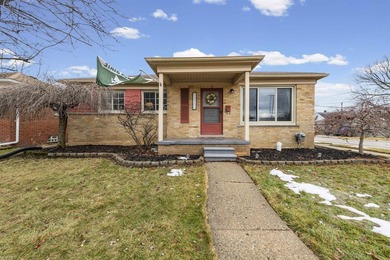 Lake Saint Clair Home Active Under Contract in Saint Clair Shores Michigan