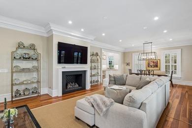 Welcome to 62 Fernandina Street, a Georgian-style lakefront home - photo 14
