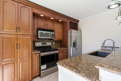 Welcome to this charming 2-bedroom, 2.5-bathroom updated - photo 21