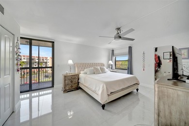 GORGEOUS PRISTINE 1530 SQUARE FEET FULLY RENOVATED condo in - photo 25