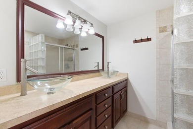Welcome to this charming 2-bedroom, 2.5-bathroom updated - photo 33