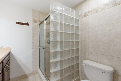 Welcome to this charming 2-bedroom, 2.5-bathroom updated - photo 34