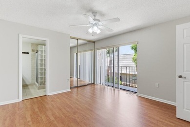 Welcome to this charming 2-bedroom, 2.5-bathroom updated - photo 36